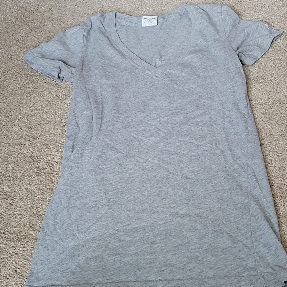 VS Pink V neck Small